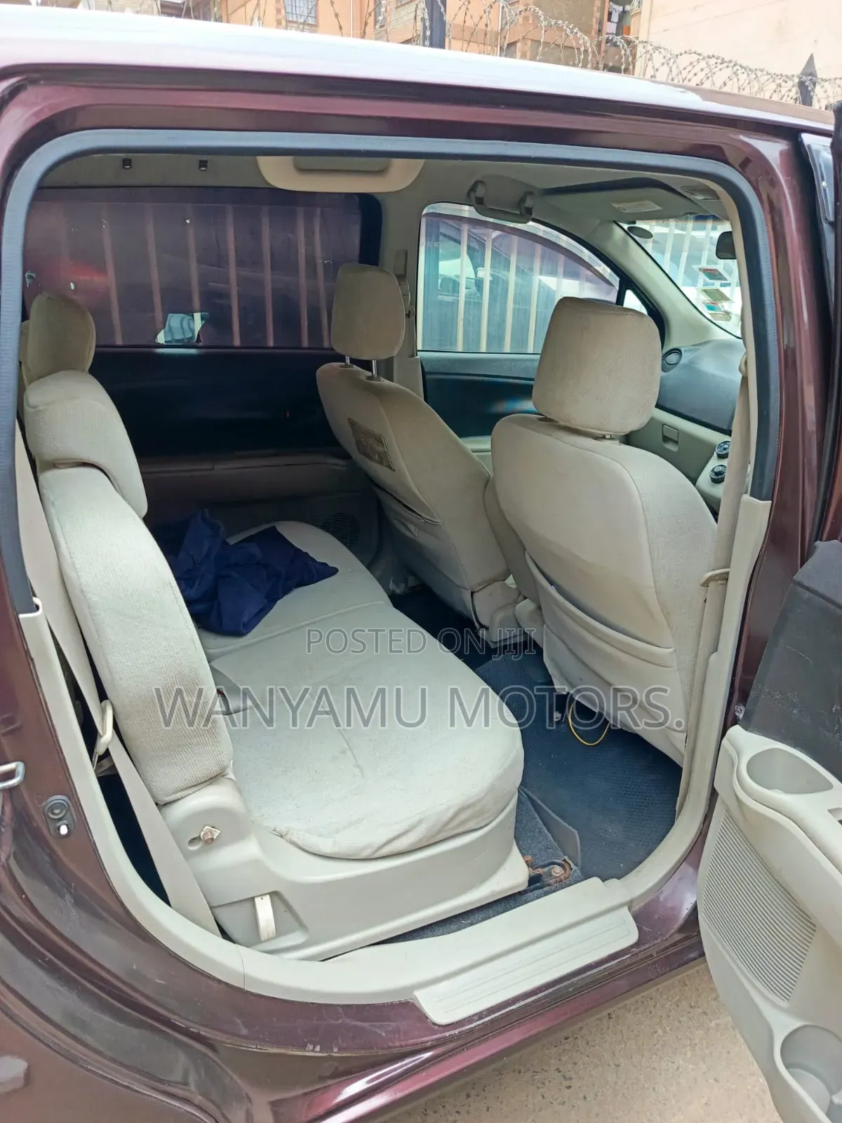 Toyota Passo Sette 2008 Maroon