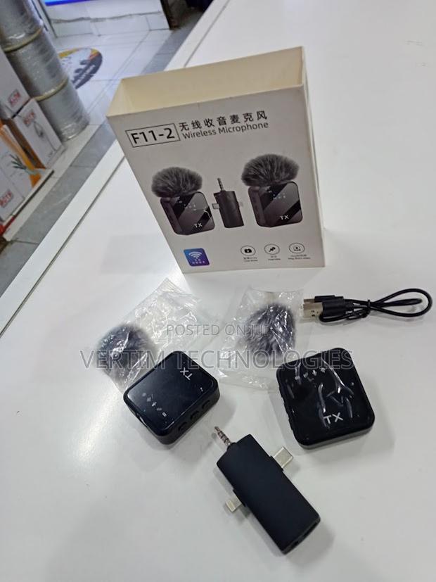 F11 Hands-Free Wireless Microphone for Presentations