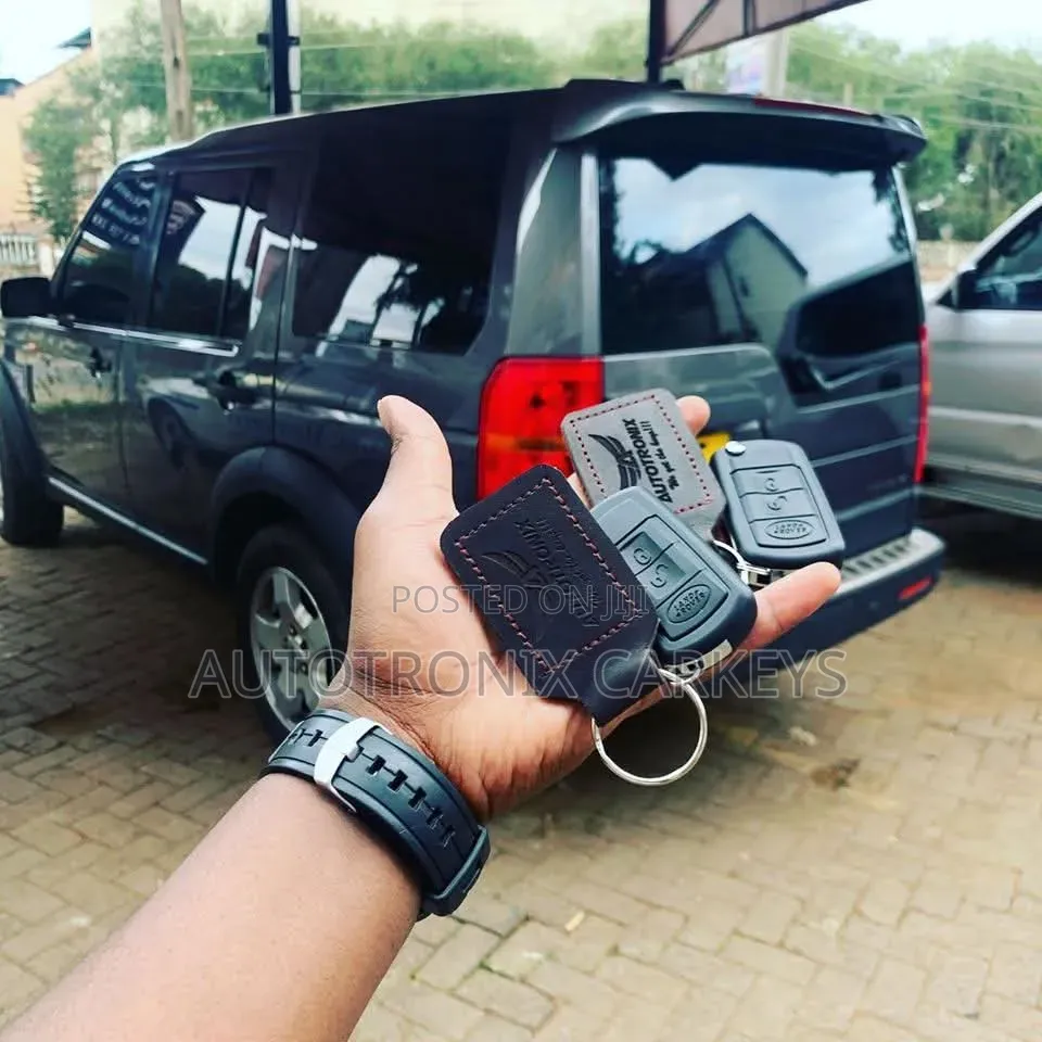Honda Vezel Key Cutting/Key Duplication