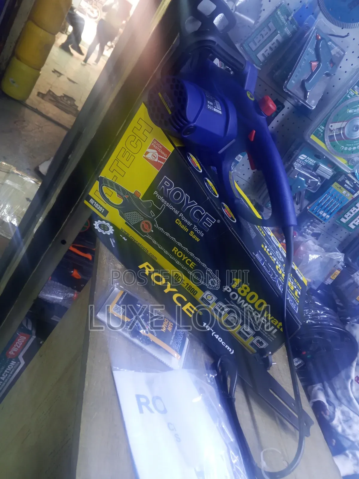 Royce Chain Saw 1800watts