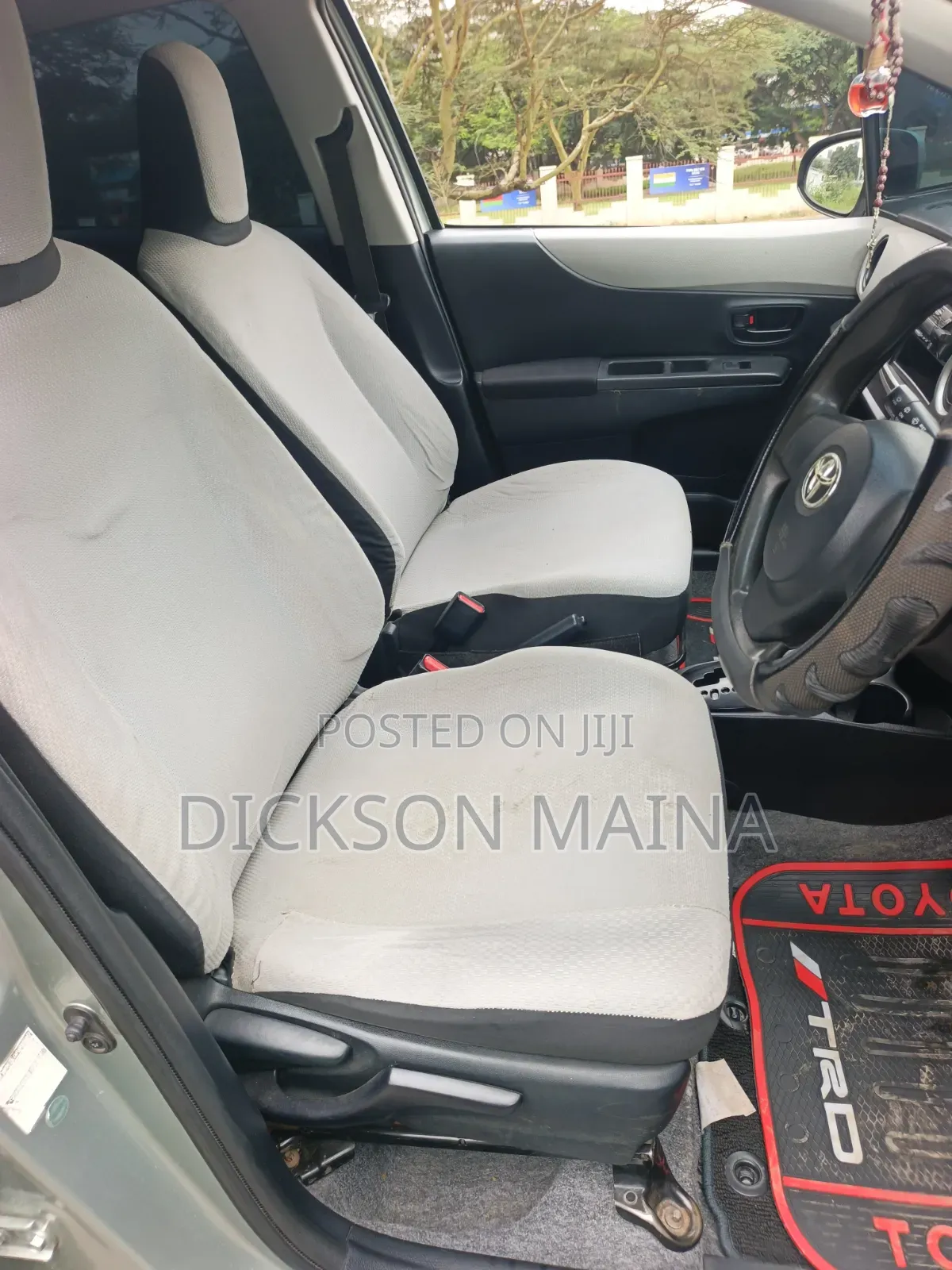 Toyota Vitz 2012 Green
