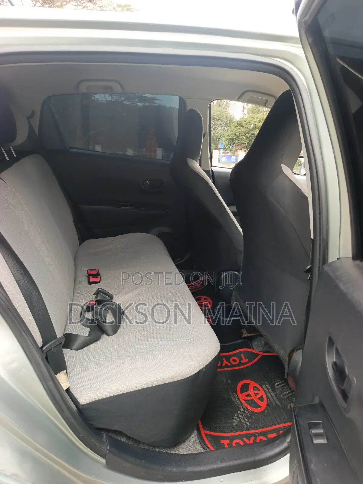 Toyota Vitz 2012 Green