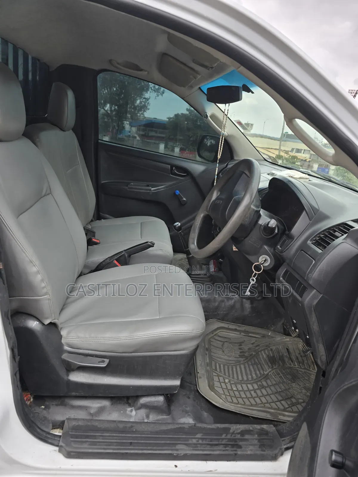 Isuzu D-MAX 2015 White