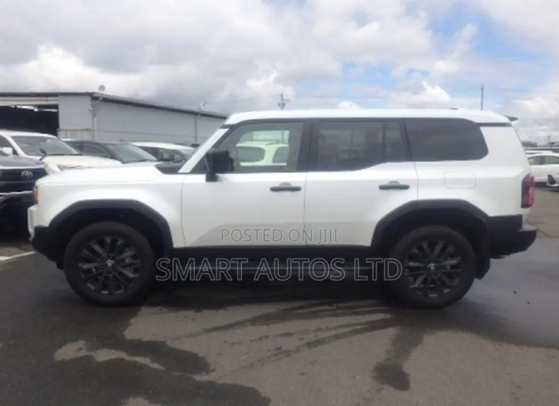 Toyota Land Cruiser Prado 2.8 2024 White