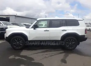Toyota Land Cruiser Prado 2.8 2024 White