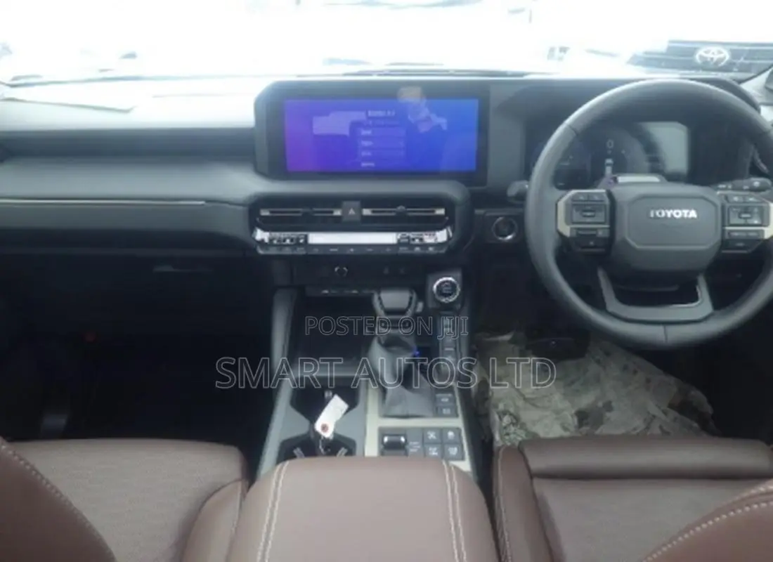 Toyota Land Cruiser Prado 2.8 2024 White