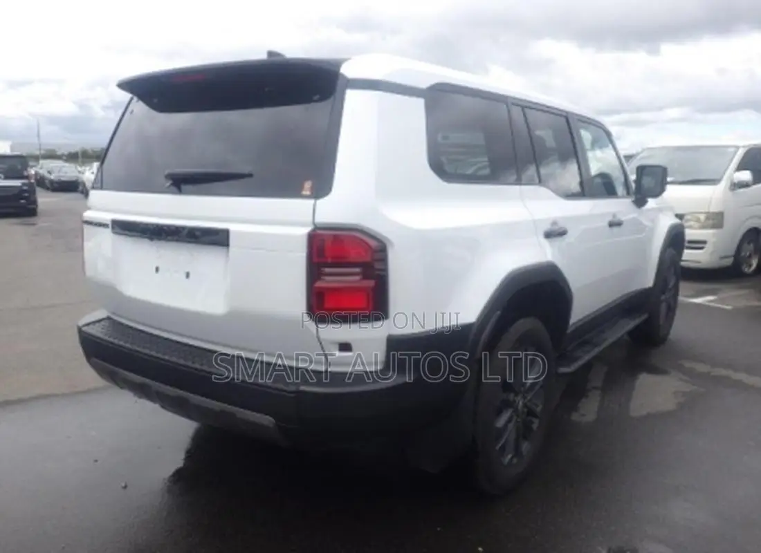 Toyota Land Cruiser Prado 2.8 2024 White