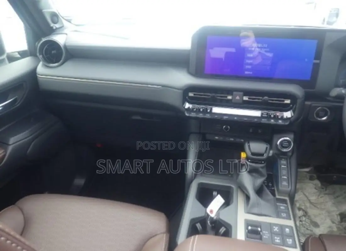 Toyota Land Cruiser Prado 2.8 2024 White