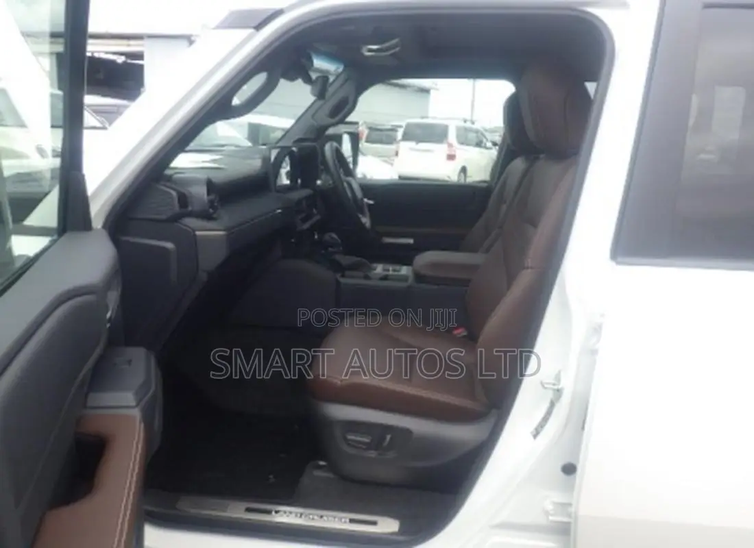 Toyota Land Cruiser Prado 2.8 2024 White