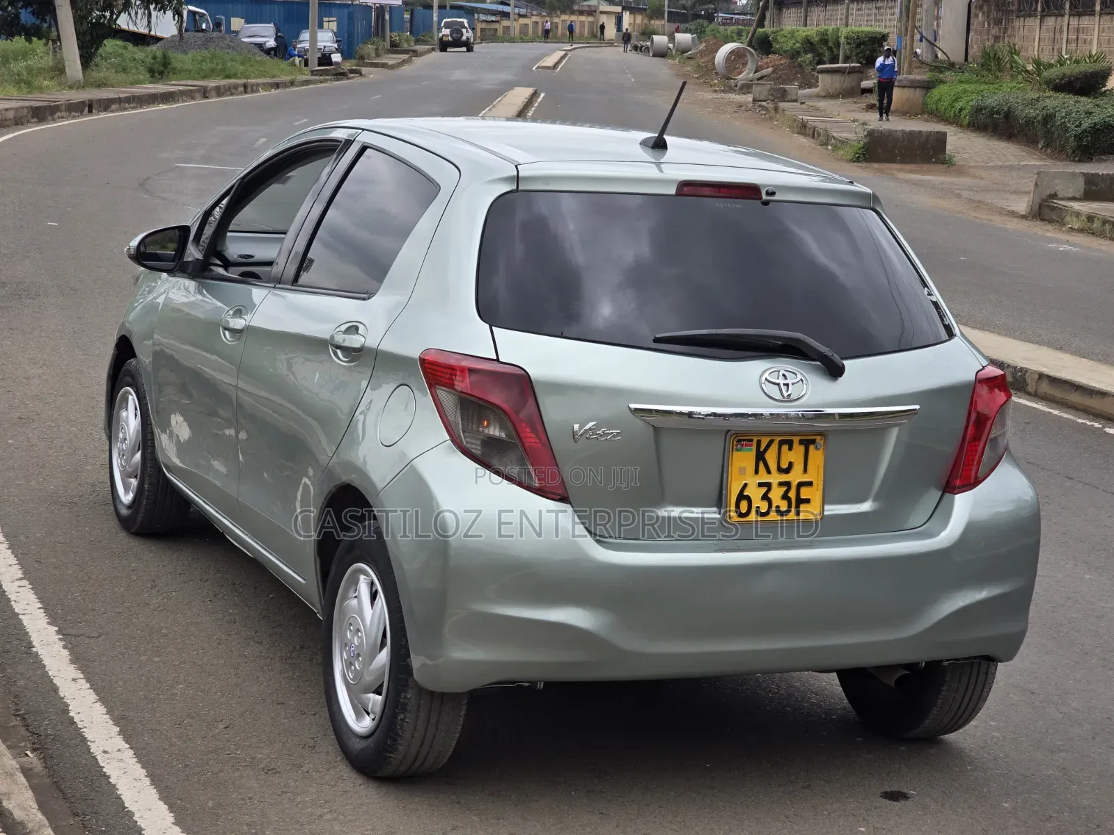 Toyota Vitz 1.3 AWD 3dr 2012 Green