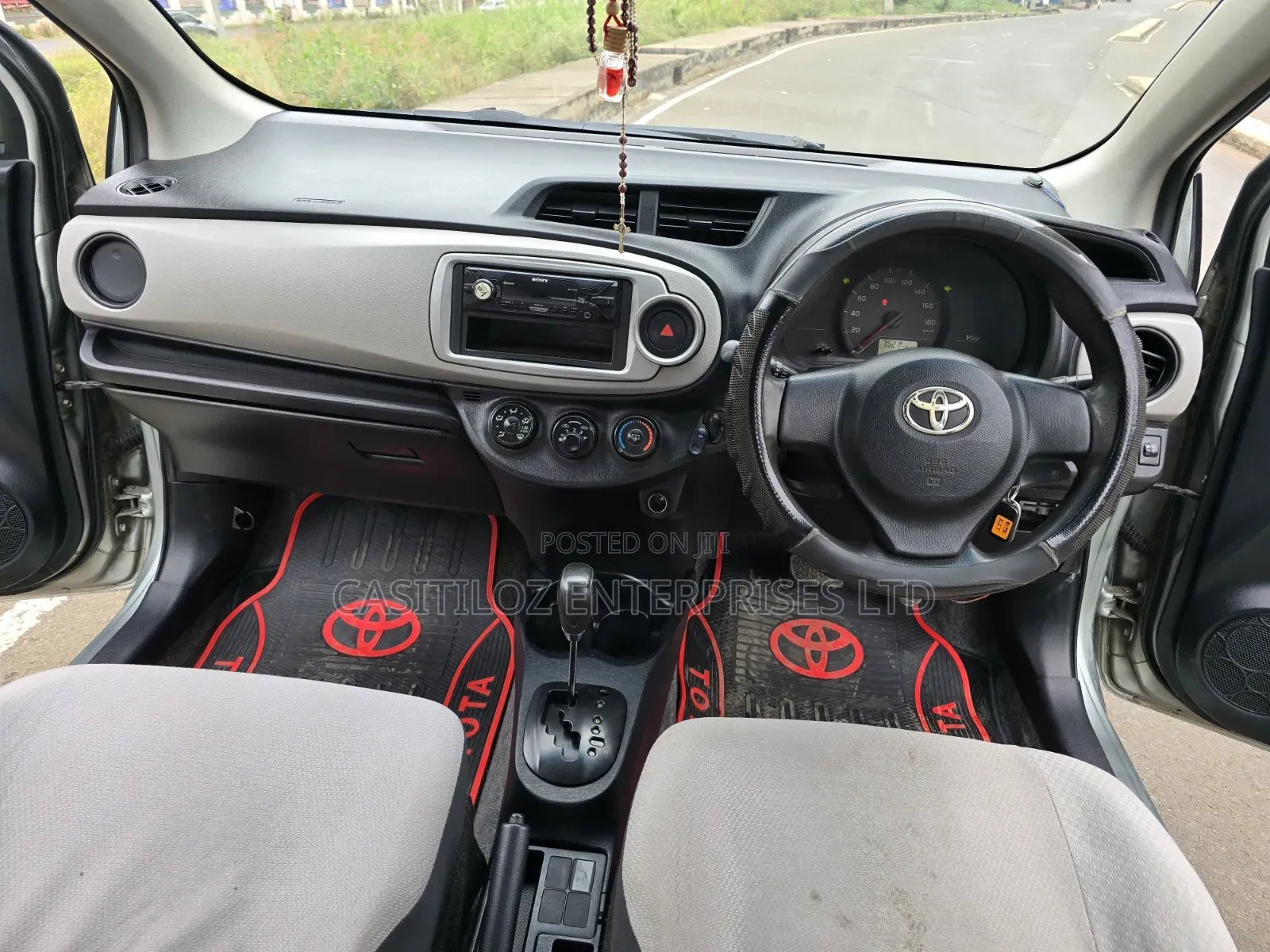 Toyota Vitz 1.3 AWD 3dr 2012 Green