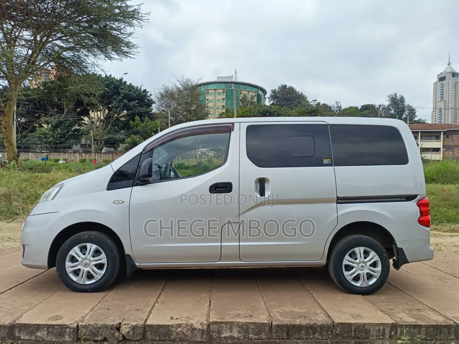 Nissan NV200 2017 Silver