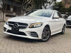 Mercedes-Benz C200 2019 Pearl