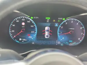 Mercedes-Benz C200 2019 Pearl