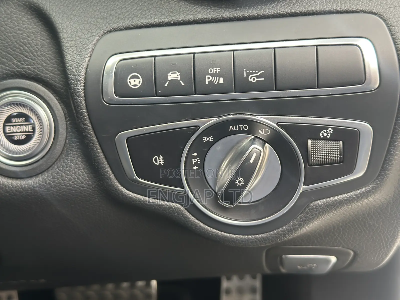 Mercedes-Benz C200 2019 Pearl
