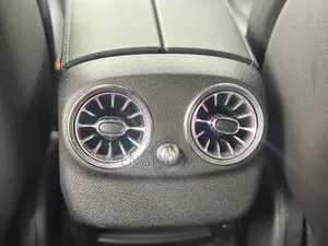 Mercedes-Benz C200 2019 Pearl