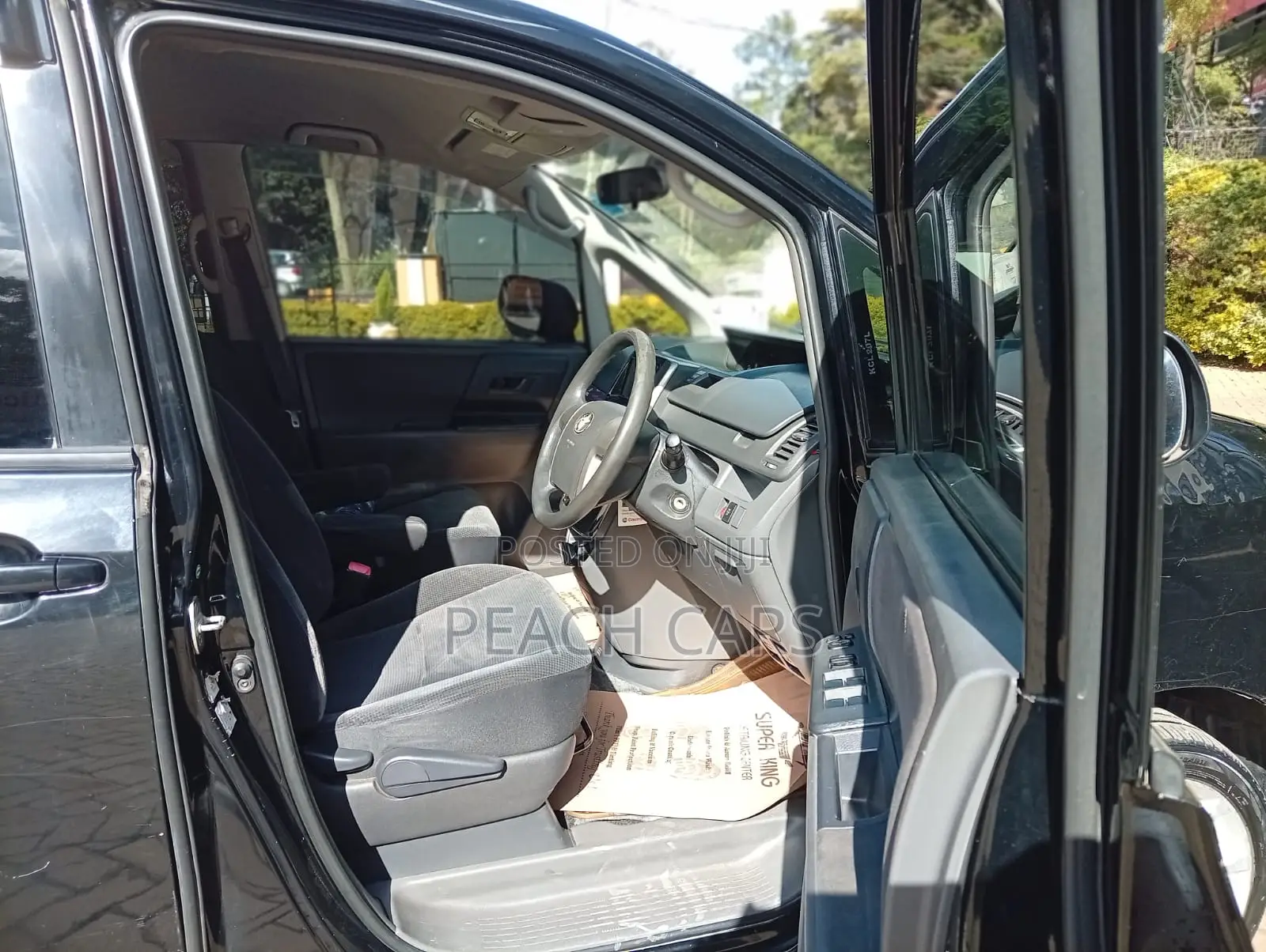 Toyota Noah 2010 Black