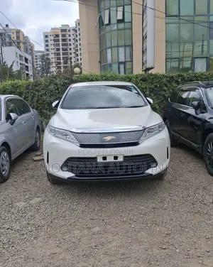 Toyota Harrier 2.0 2019 Pearl