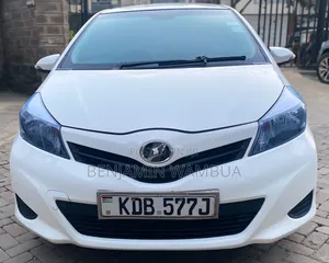 Toyota Vitz 2013 White