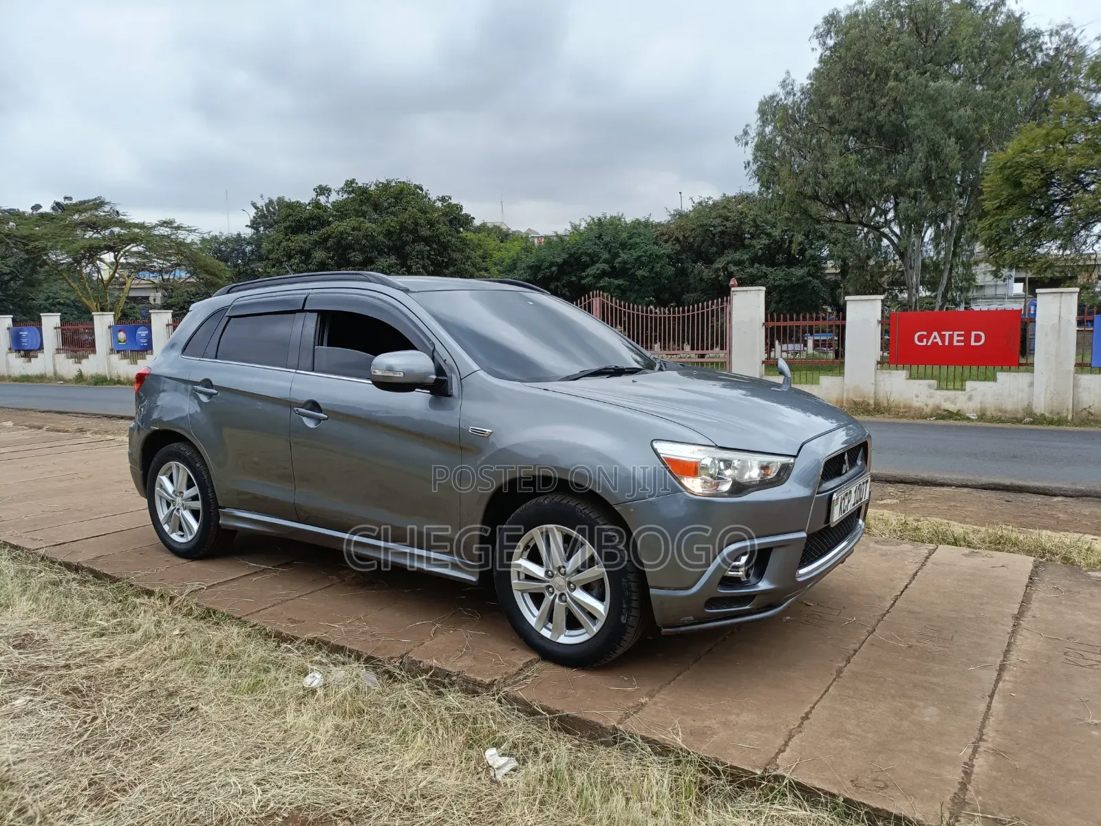Mitsubishi RVR 2010 Silver