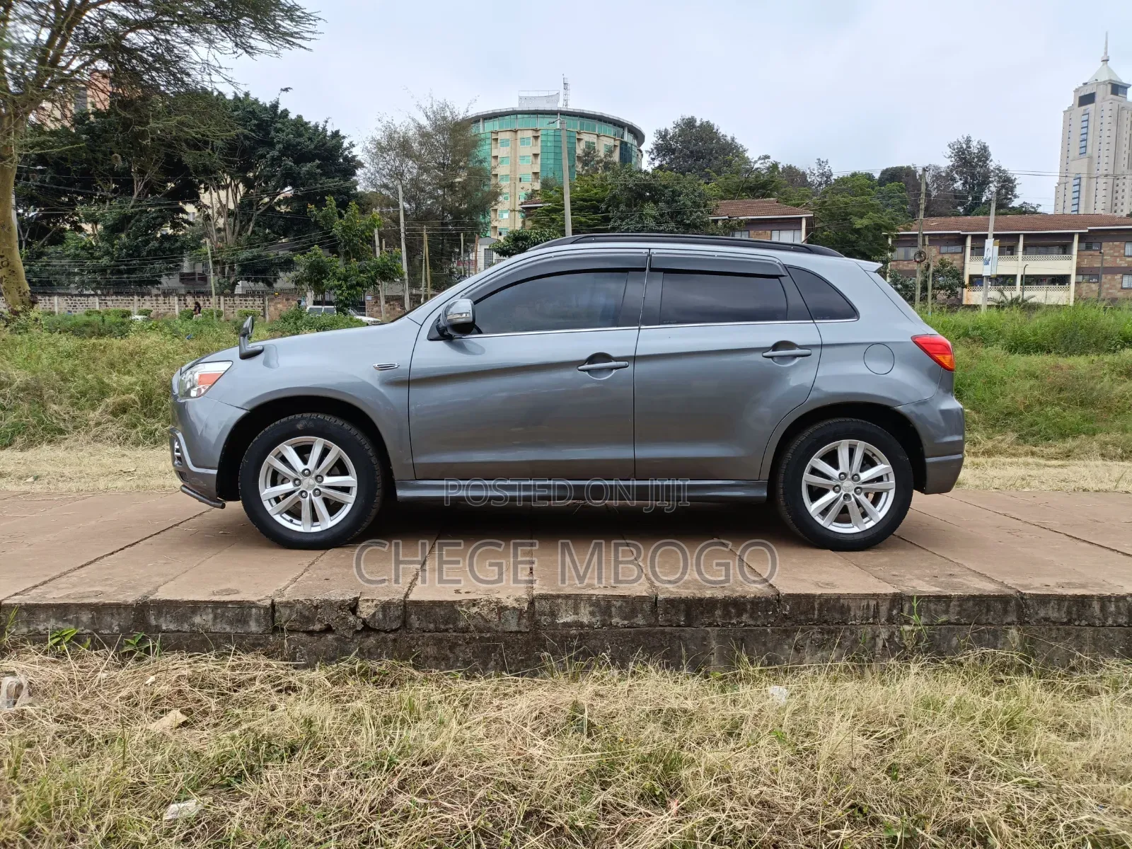 Mitsubishi RVR 2010 Silver