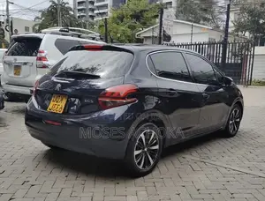 Peugeot 208 2018 Blue