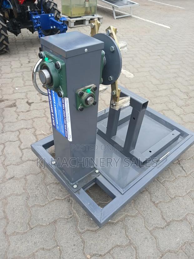 Heavy-Duty Engine Stand - thumbnail 2