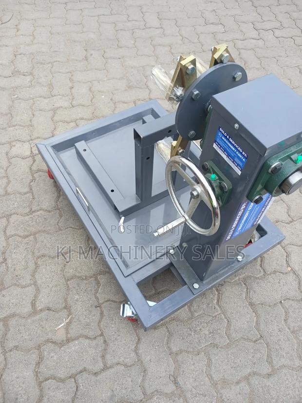Heavy-Duty Engine Stand - thumbnail 3