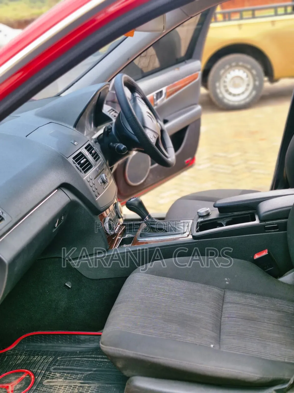 Mercedes-Benz E200 2010 Red