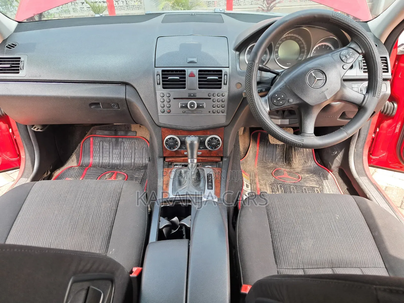 Mercedes-Benz E200 2010 Red