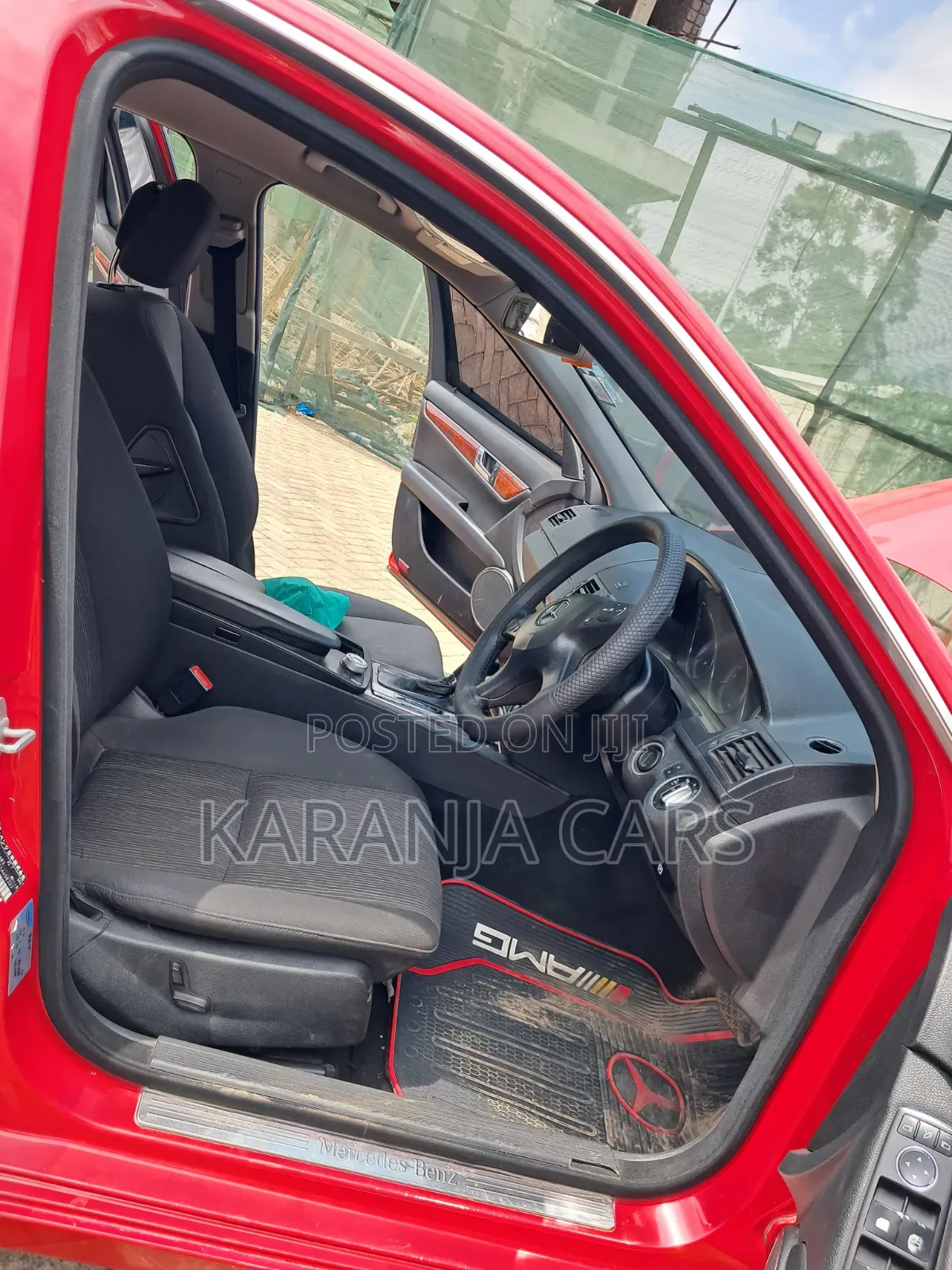 Mercedes-Benz E200 2010 Red