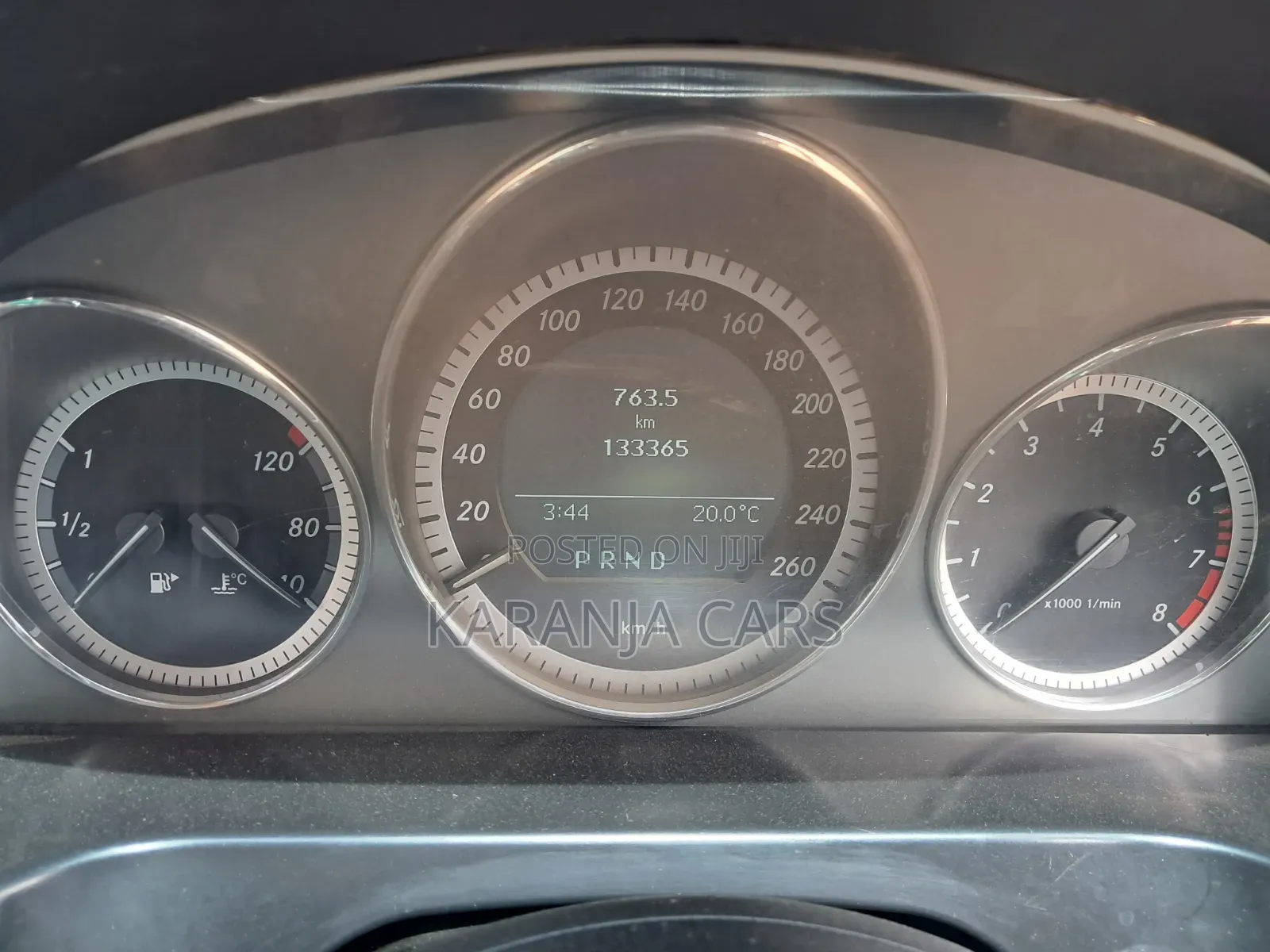 Mercedes-Benz E200 2010 Red