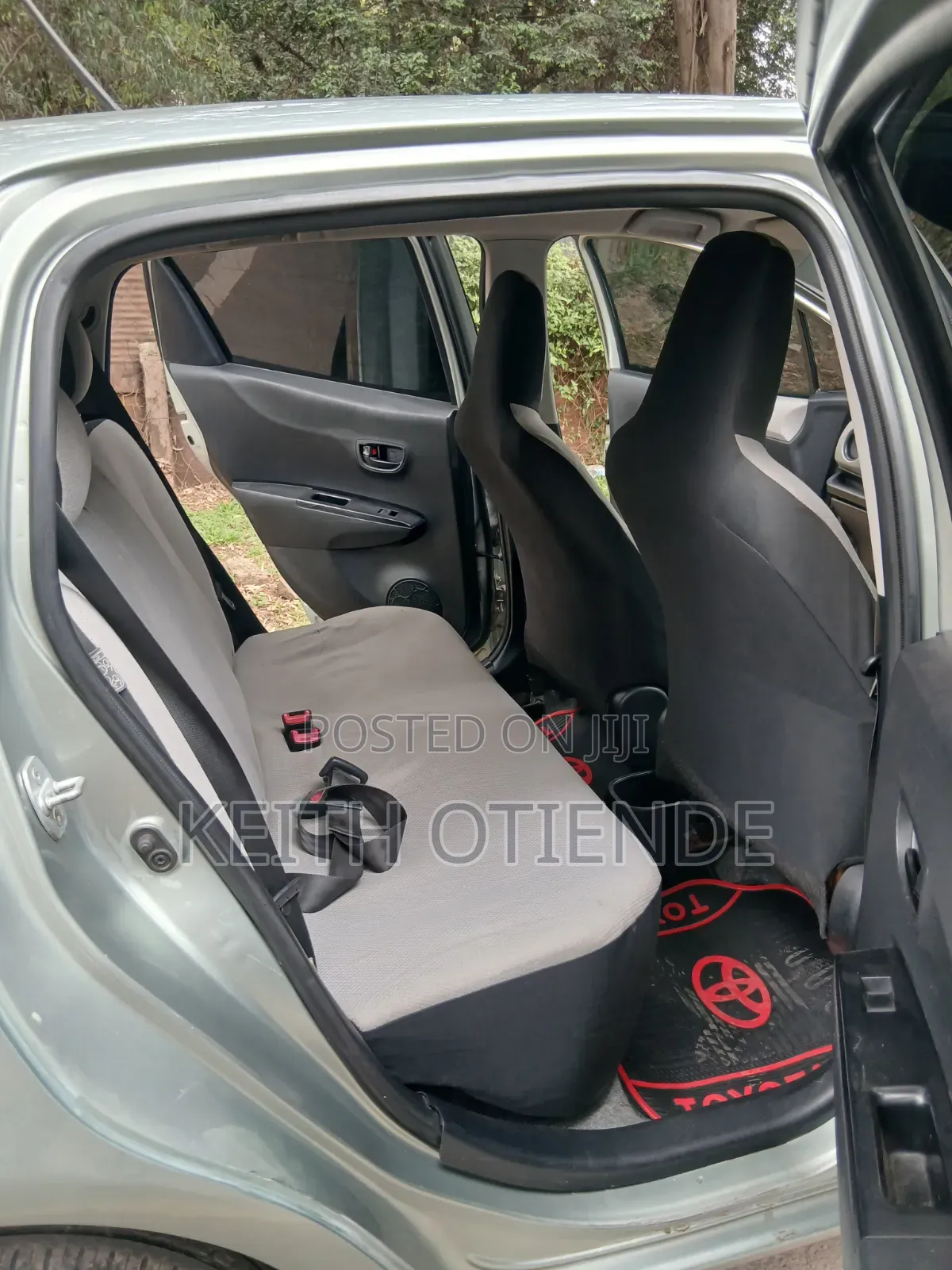 Toyota Vitz 2012 Green