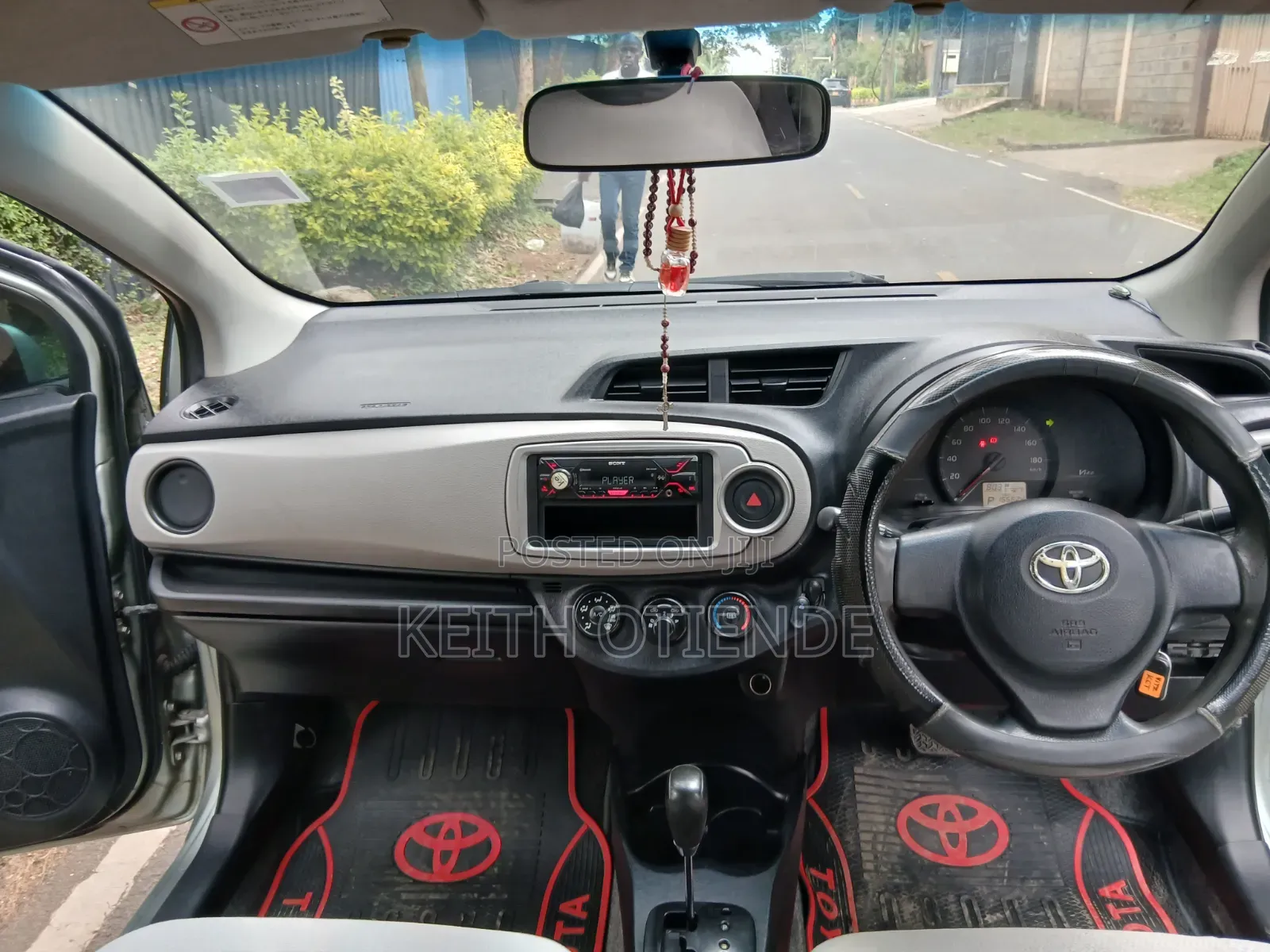 Toyota Vitz 2012 Green