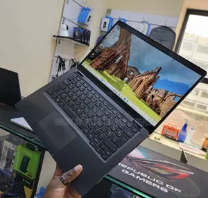 Laptop Dell Latitude 5300 8GB Intel Core i5 SSD 256GB