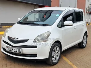 Toyota Ractis 2009 White