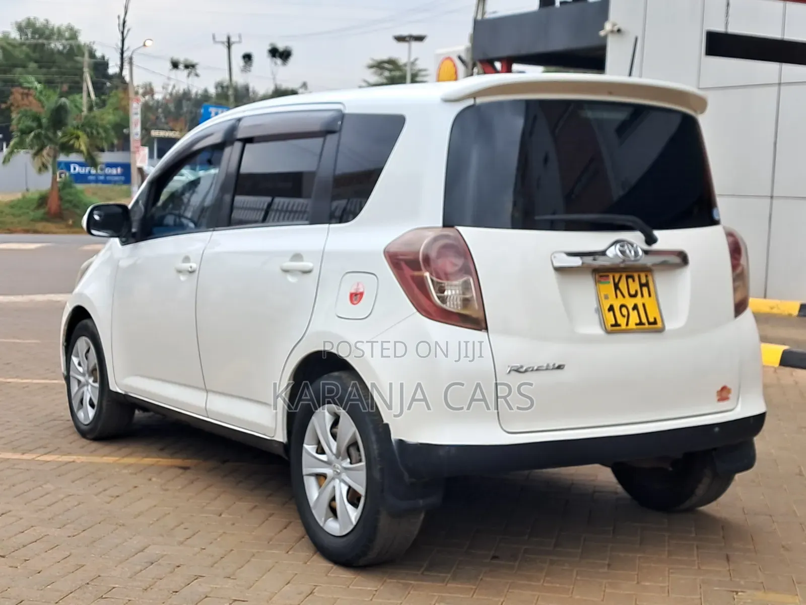 Toyota Ractis 2009 White