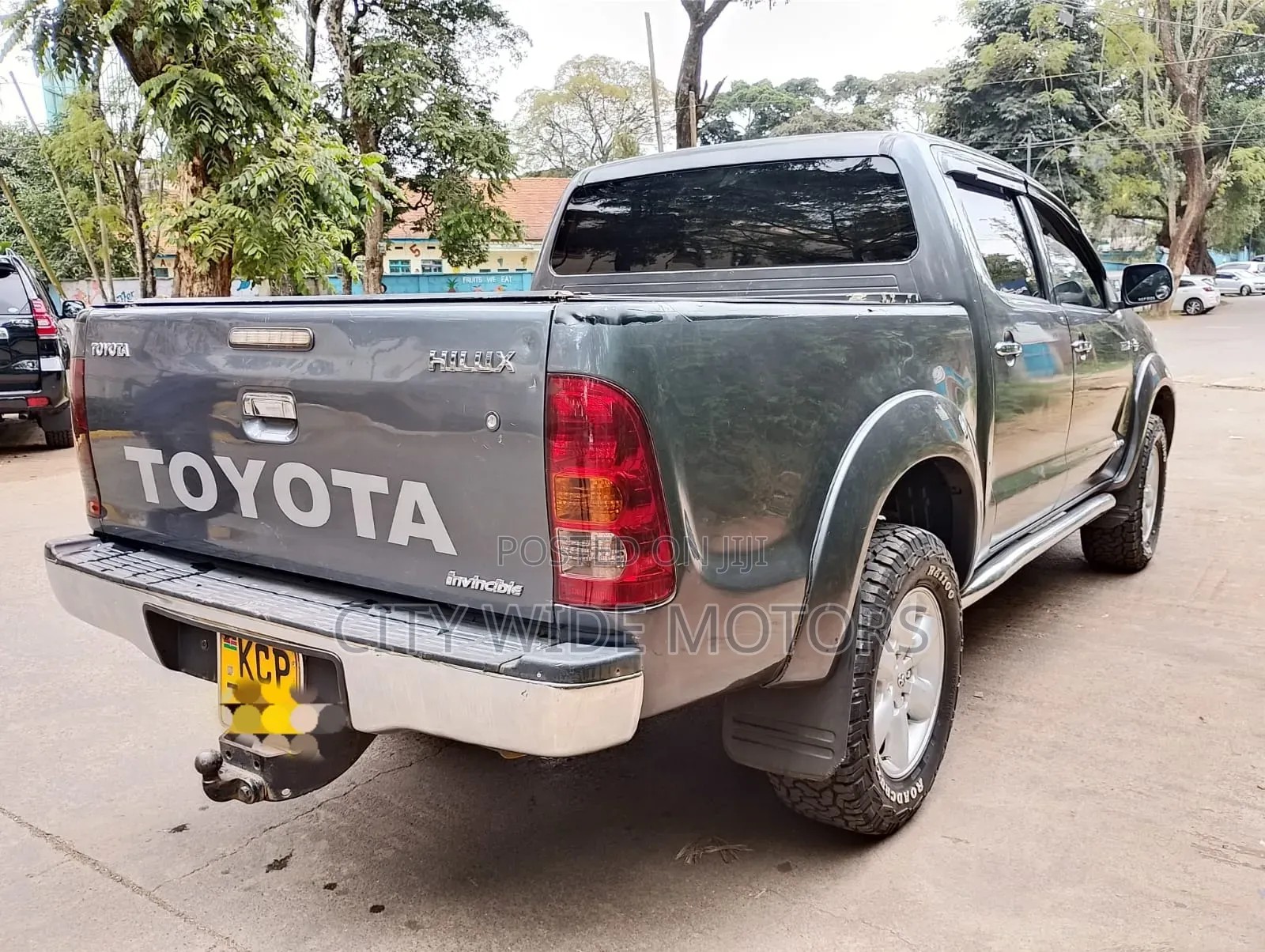 Toyota Hilux 2011 Gray