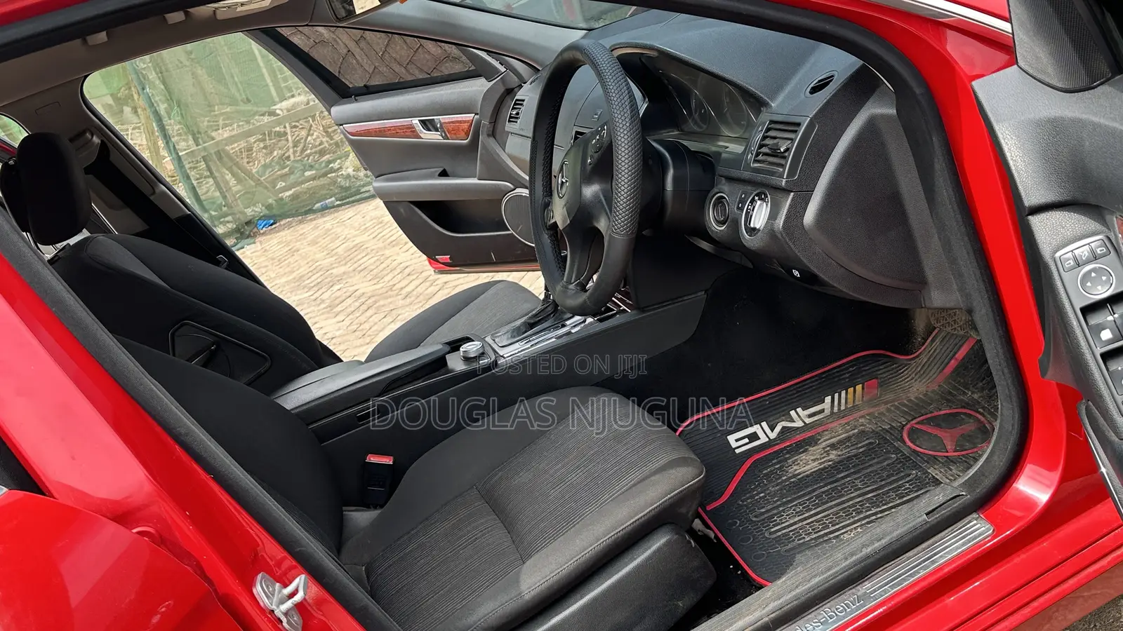 Mercedes-Benz C200 2010 Red