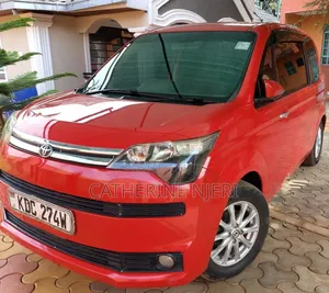 Toyota Spade 2014 Red