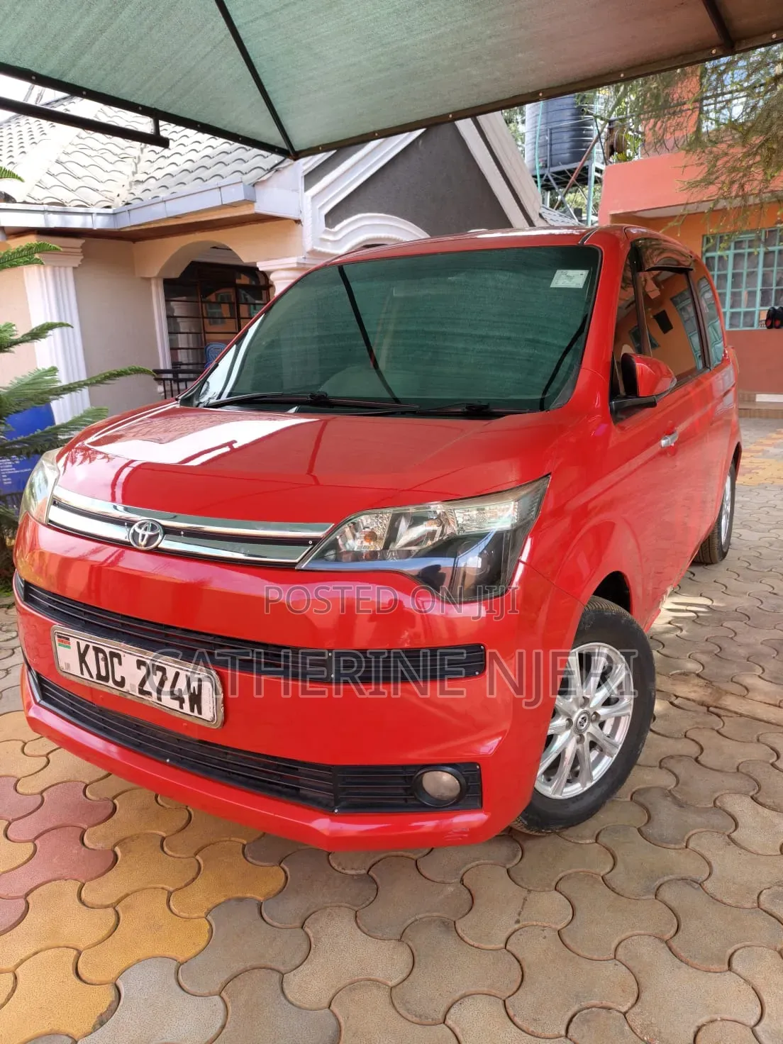 Toyota Spade 2014 Red