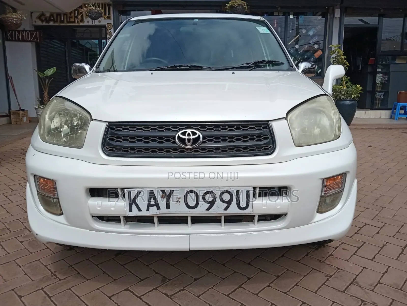Toyota RAV4 2002 White