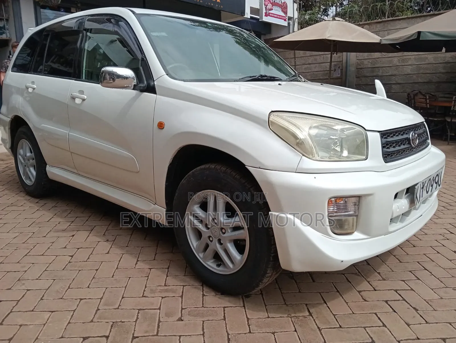 Toyota RAV4 2002 White