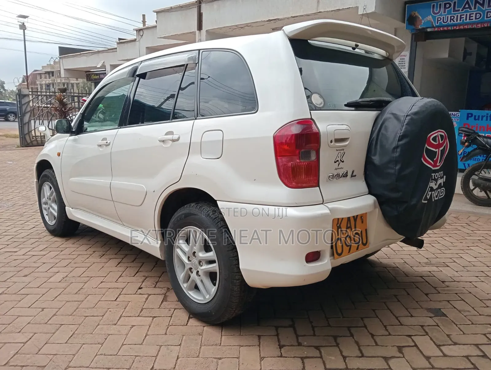 Toyota RAV4 2002 White