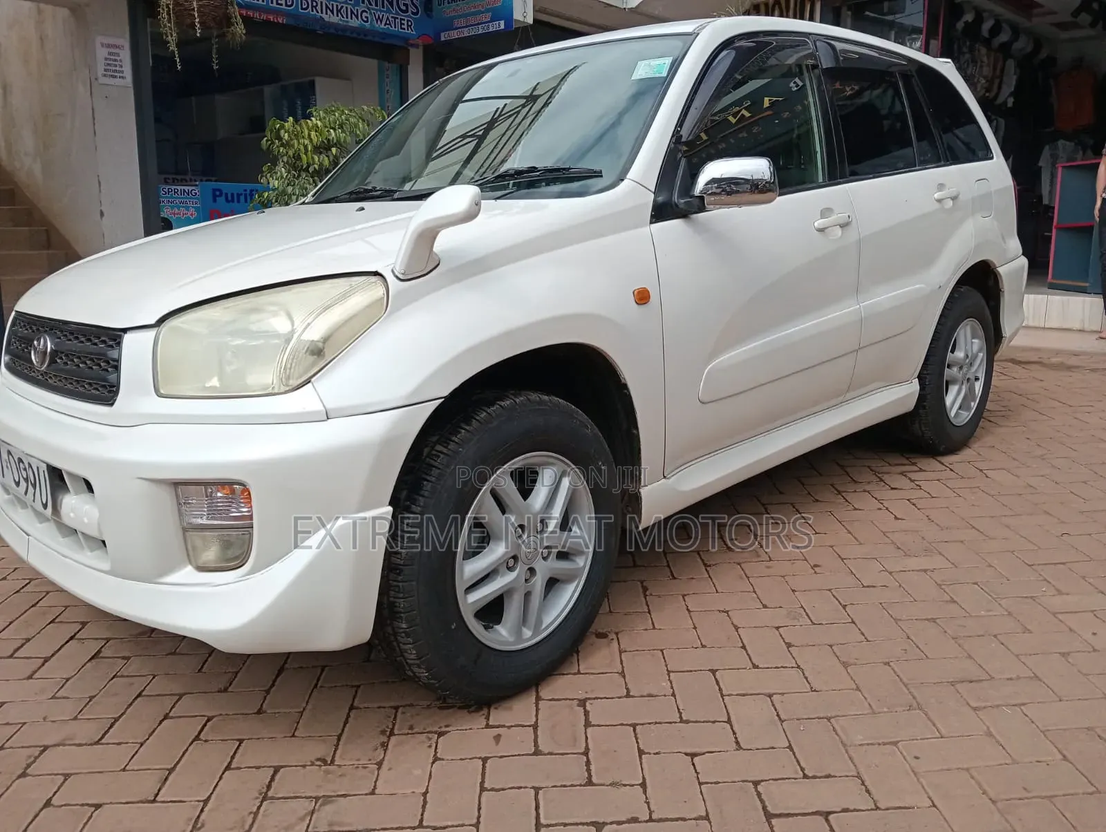 Toyota RAV4 2002 White