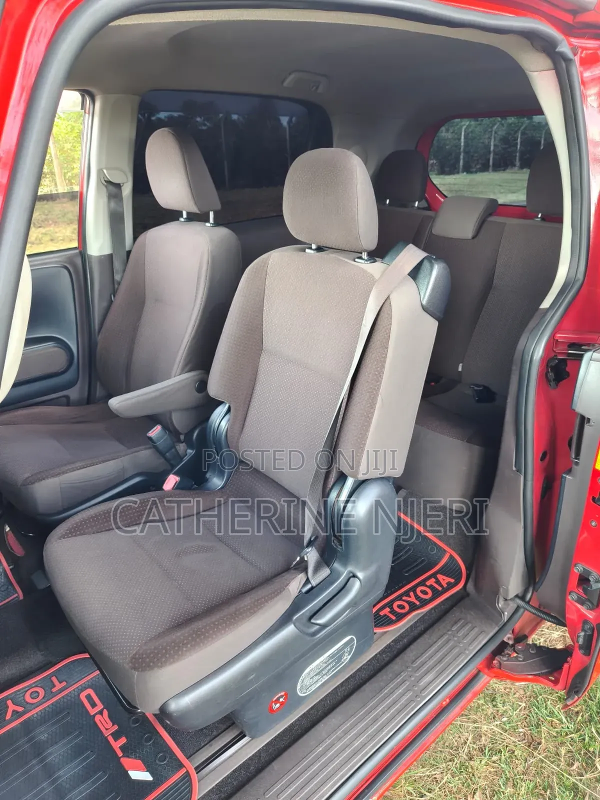 Toyota Spade 2014 Red