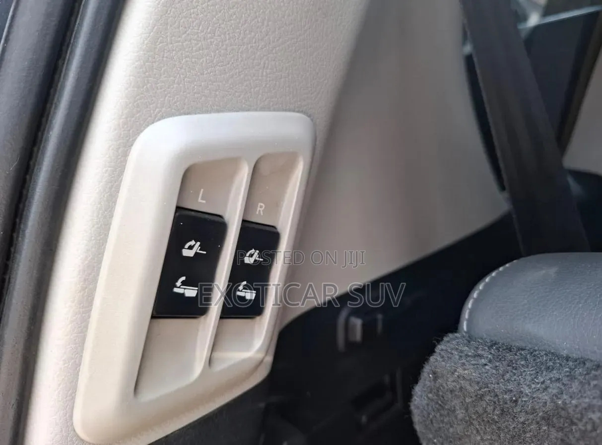 Toyota Land Cruiser Prado 2015 Black