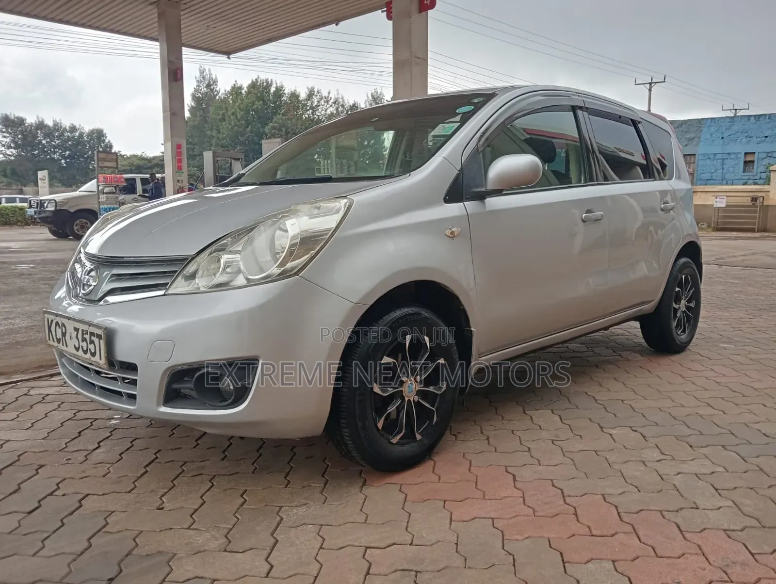 Nissan Note 2011 Silver