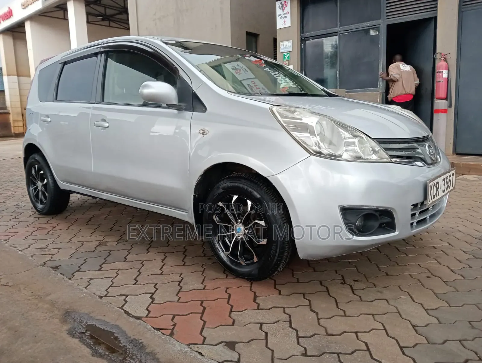 Nissan Note 2011 Silver