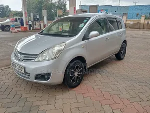 Nissan Note 2011 Silver